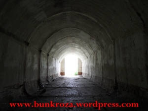 tunel jednego z wejść do kompleksu ZSD 
